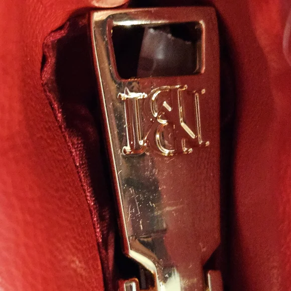 Badgley Mischka Red Quilted Faux Leather Bag - Picture 3 of 8